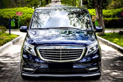 Enjoy the pleasure of arriving at your destination comfortably and on time.